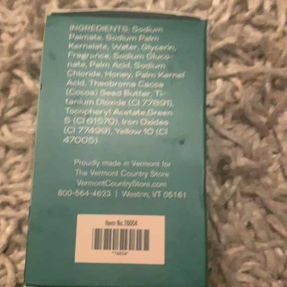 The Vermont Store Sierra Pine Soap 3 bars - Picture 2 of 2